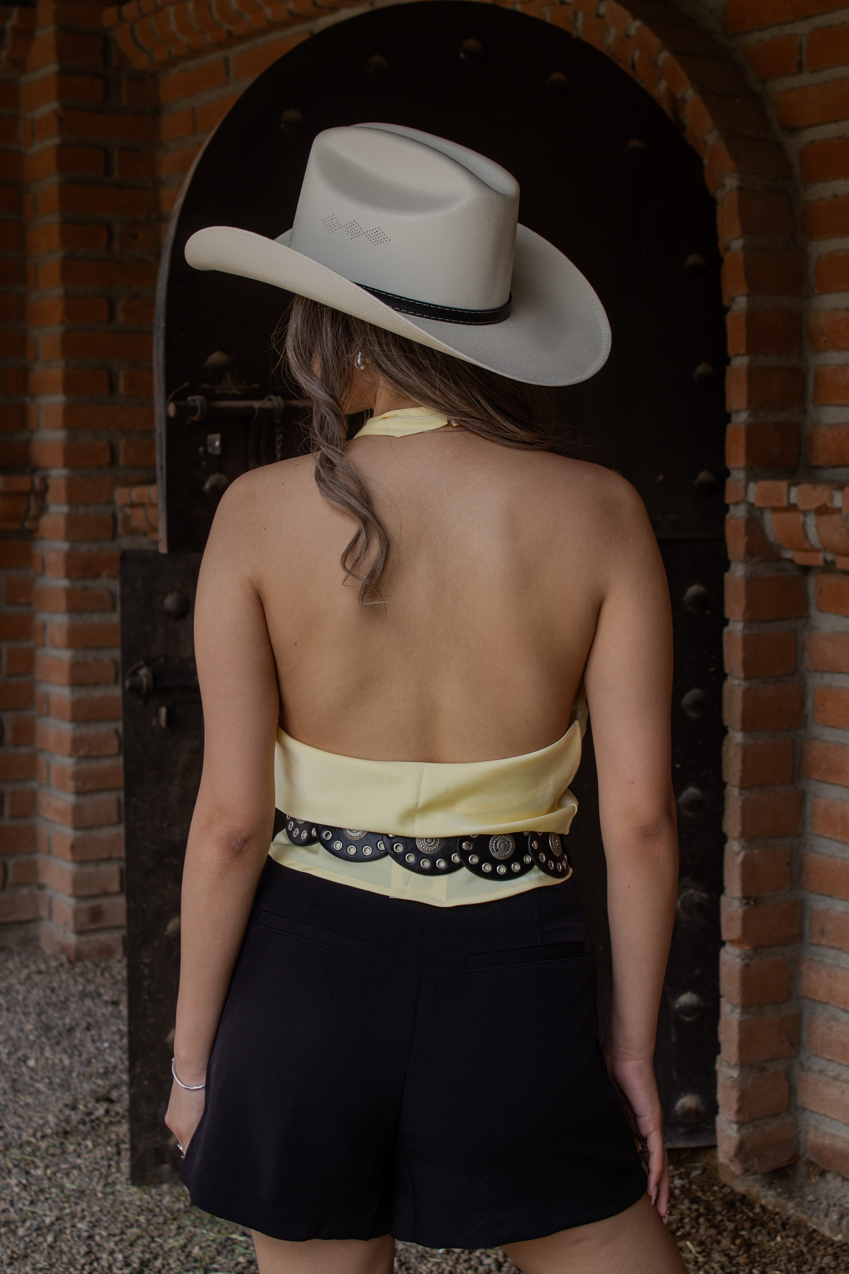 BLUSA HALTER SATÍN AMARILLO
