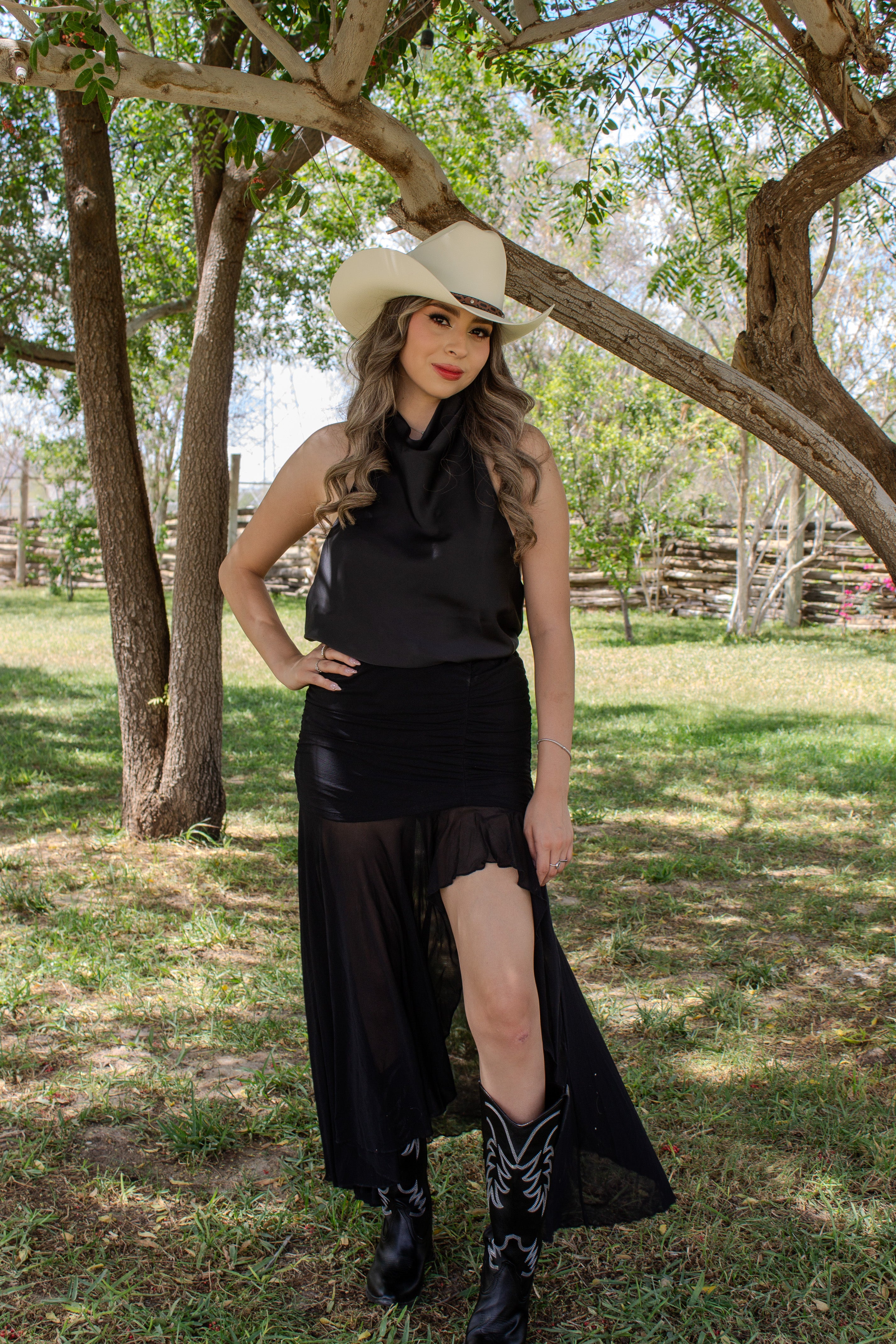 BLUSA HALTER SATÍN NEGRO