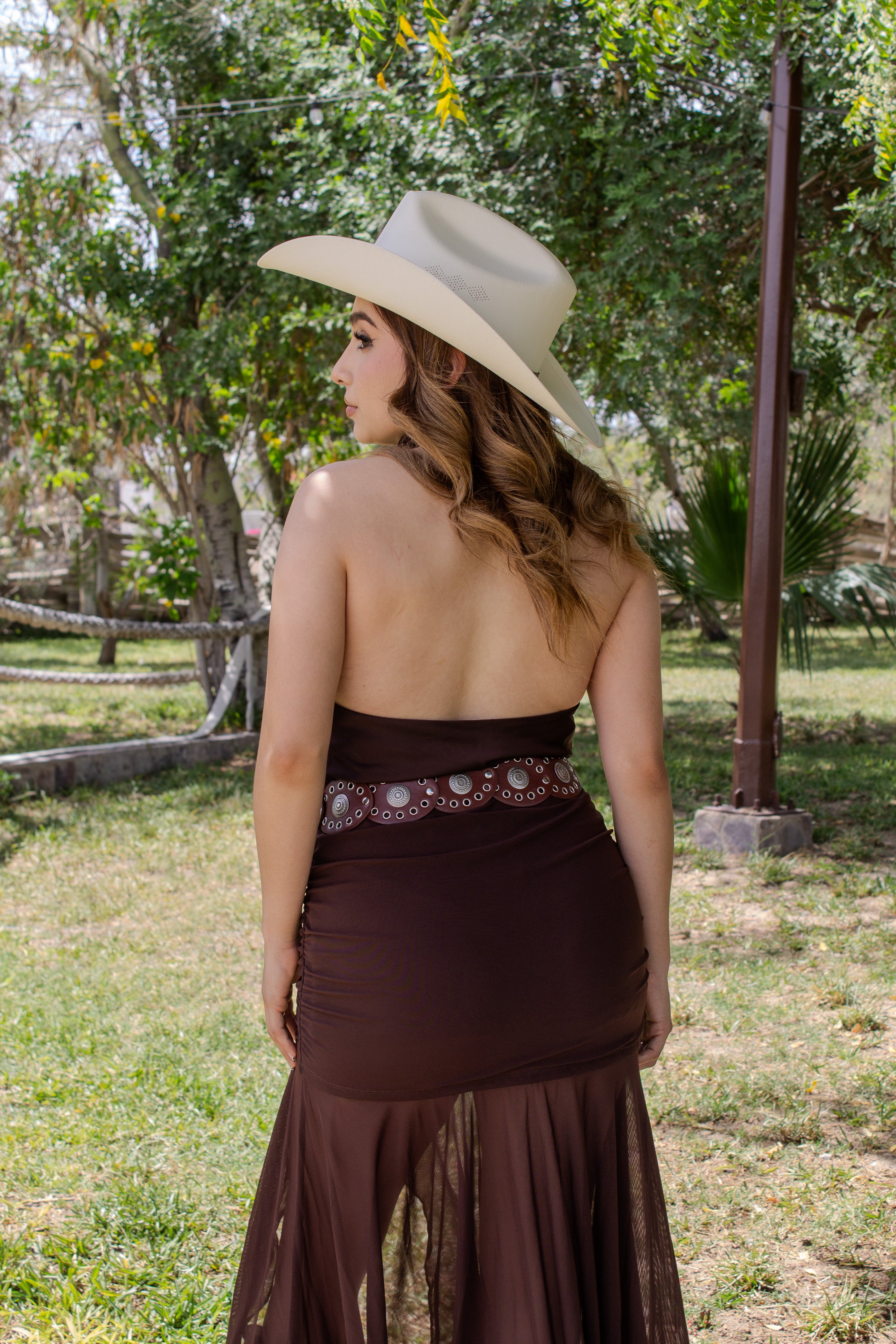 BLUSA HALTER SATÍN CAFÉ