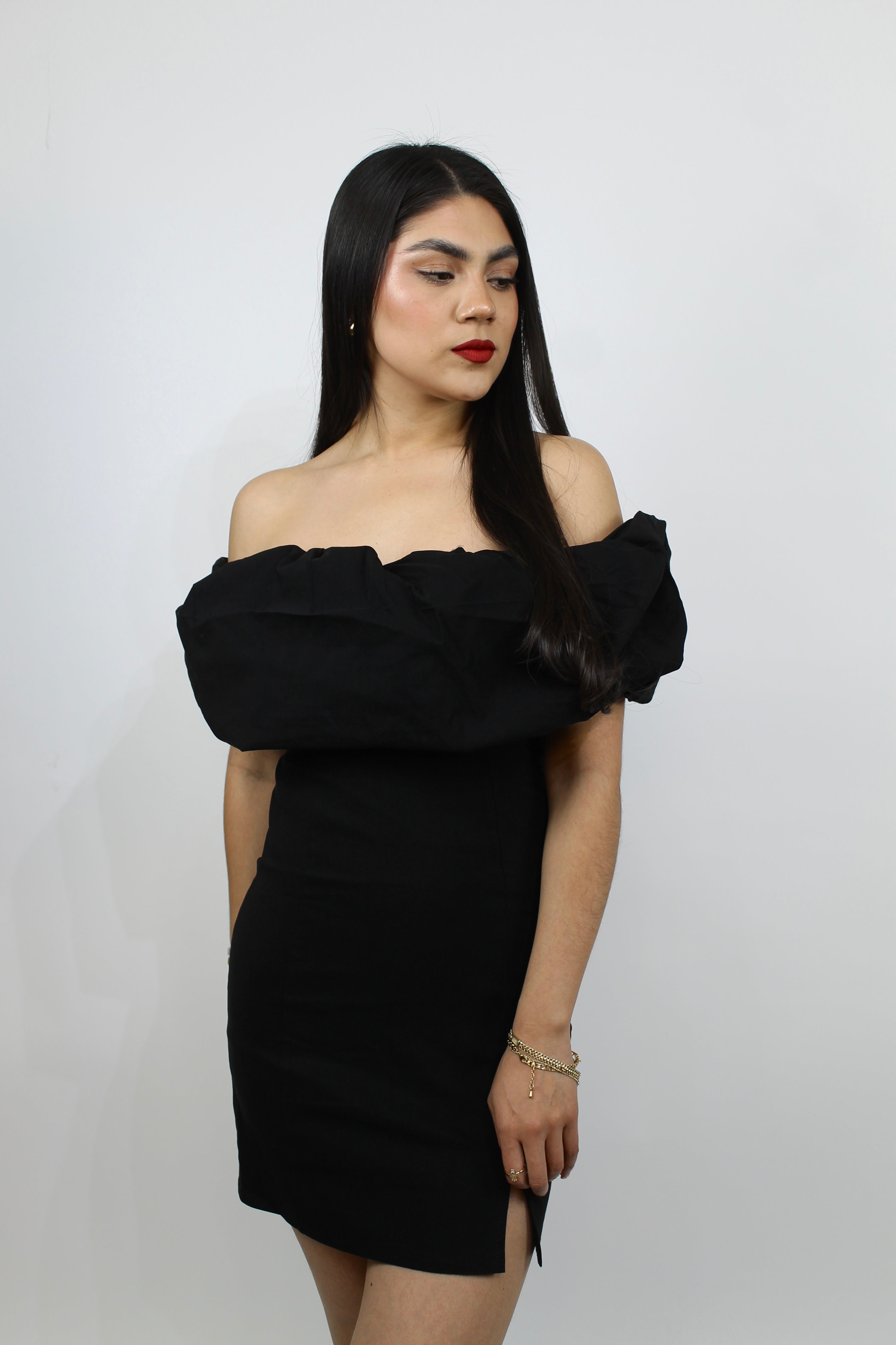 VESTIDO NEGRO PEPLUM