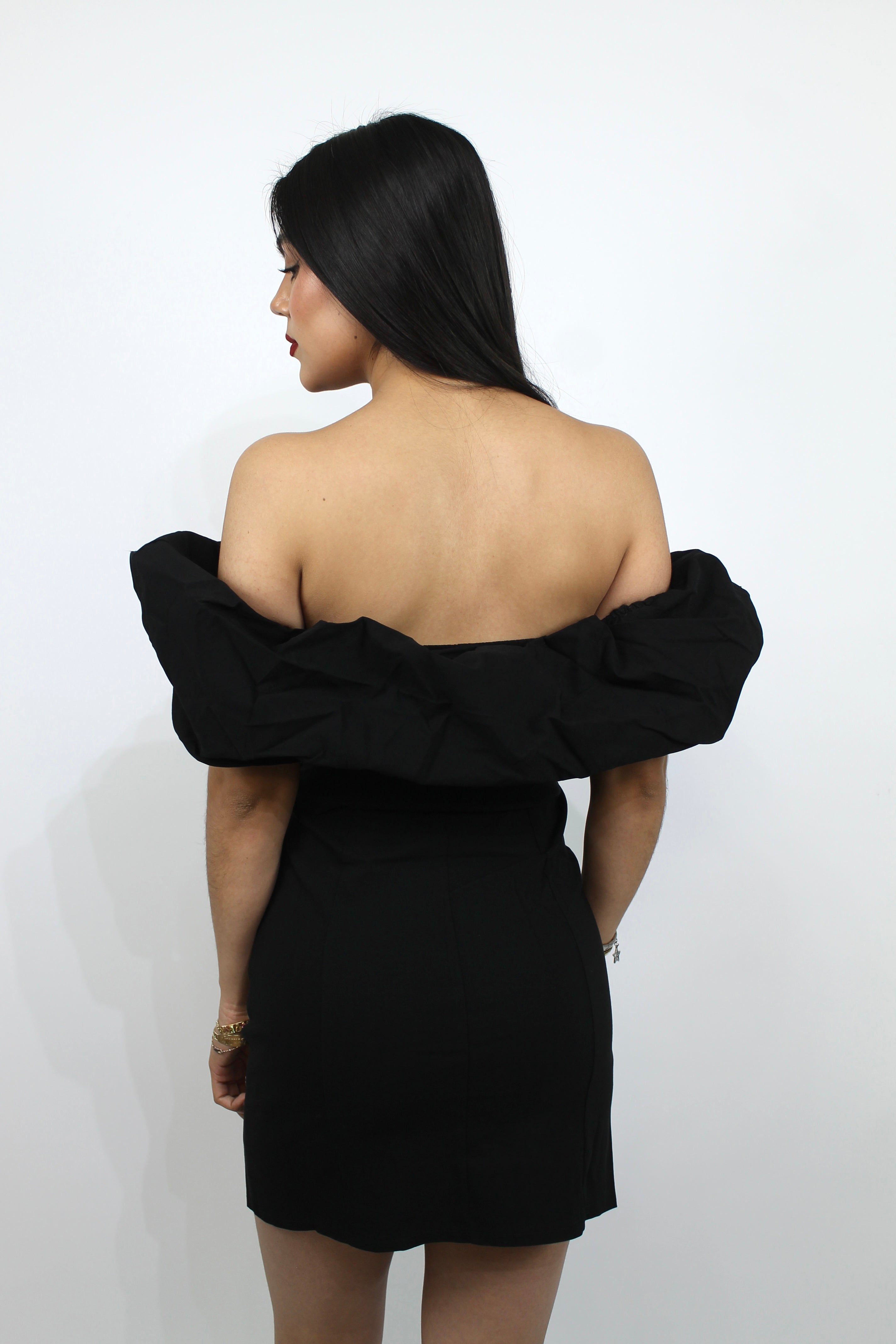 VESTIDO NEGRO PEPLUM