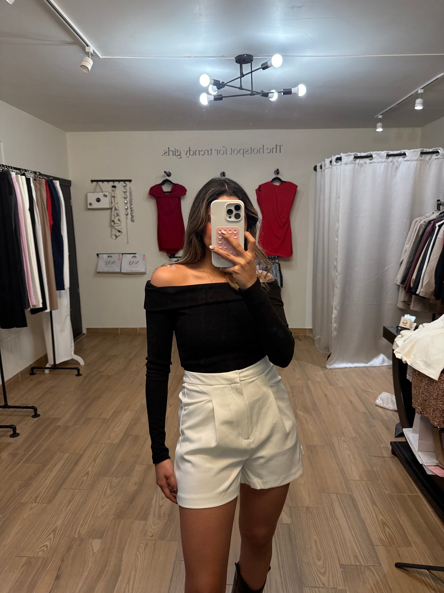 SWEATER NEGRO SIN HOMBROS