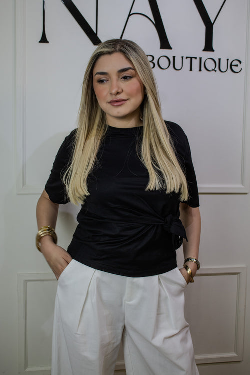 BLUSA BÁSICA MOÑO NEGRA